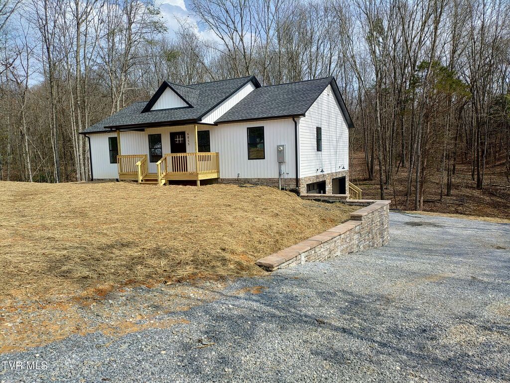Photo of 6055 Newport Highway, Greeneville, TN 37743 (MLS # 9993318)