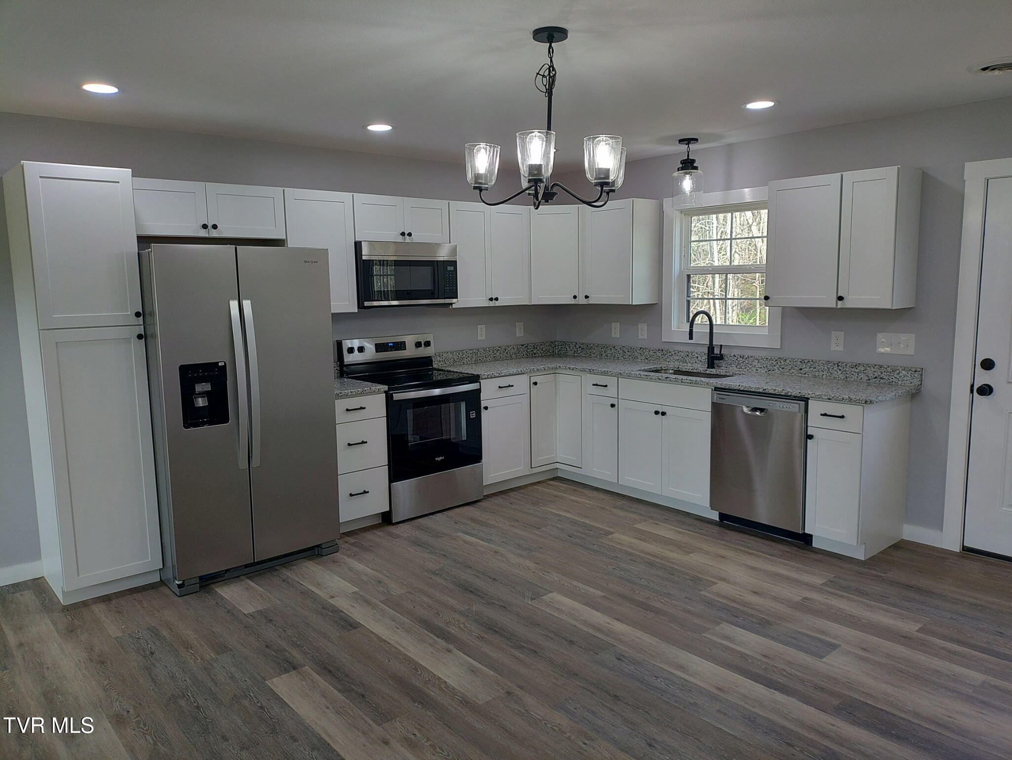 6055 Newport Highway