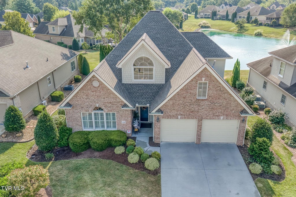 Photo of 1036 Waterbrooke Lane, Johnson City, TN 37604 (MLS # 10001138)