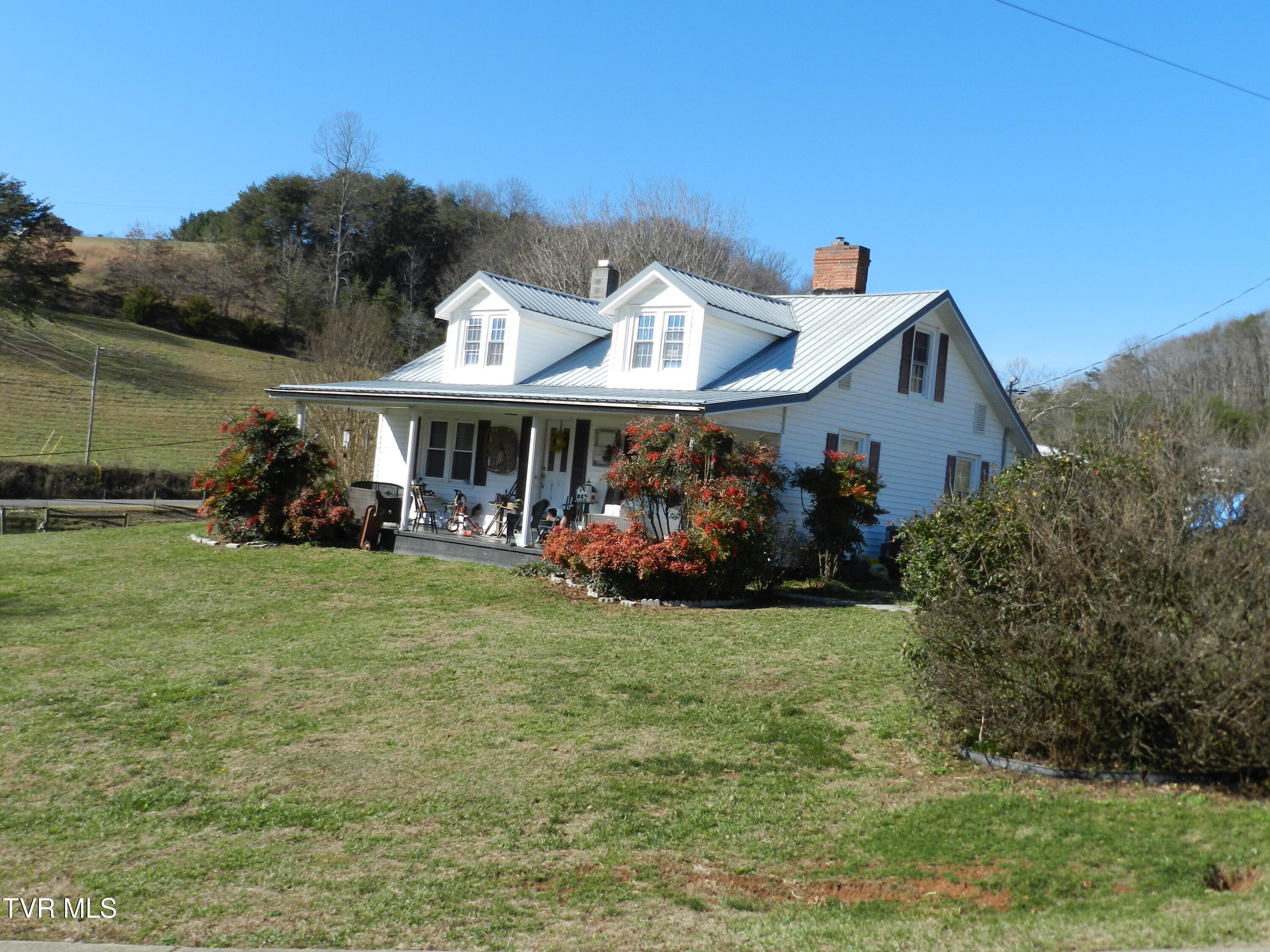 420 Watterson Gap Road, Surgoinsville, Tennessee image 1