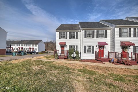 Photo of 570 Beaverview Drive, Bristol, VA 24201 (MLS # 9990958)