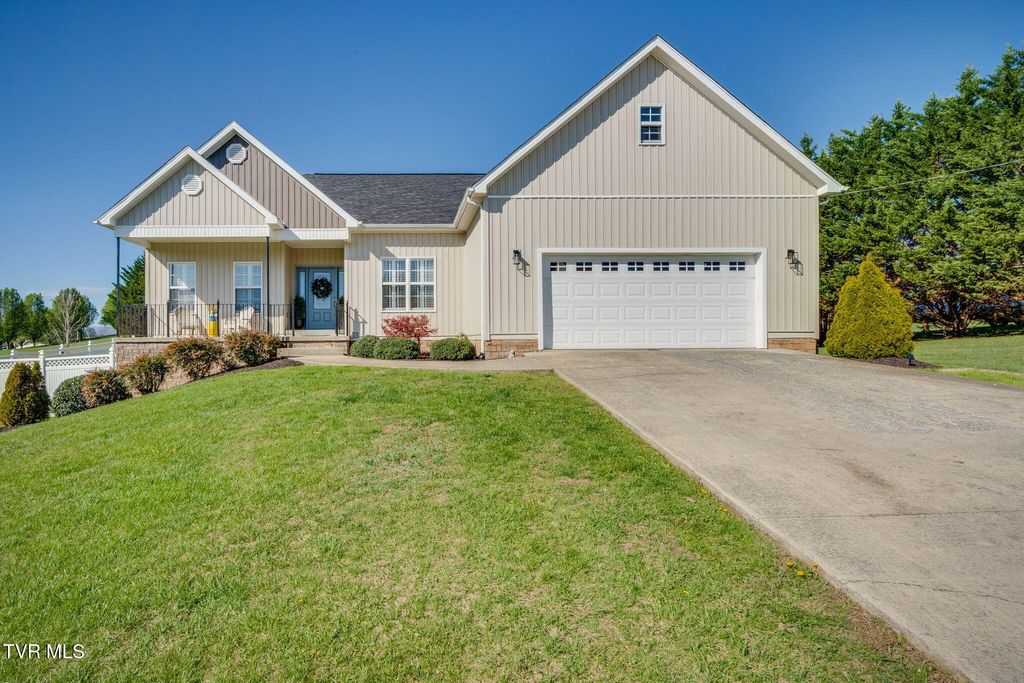 Photo of 477 Sand Ridge Circle, Jonesborough, TN 37659 (MLS # 9993452)