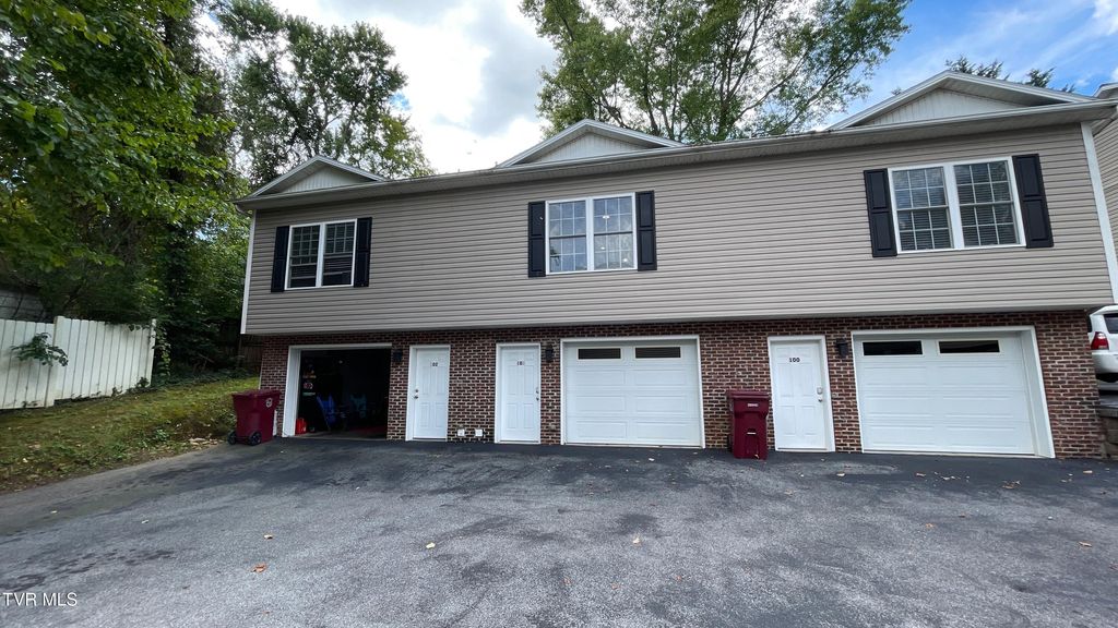 Photo of 169 Grand Avenue #101, Johnson City, TN 37601 (MLS # 9985702)
