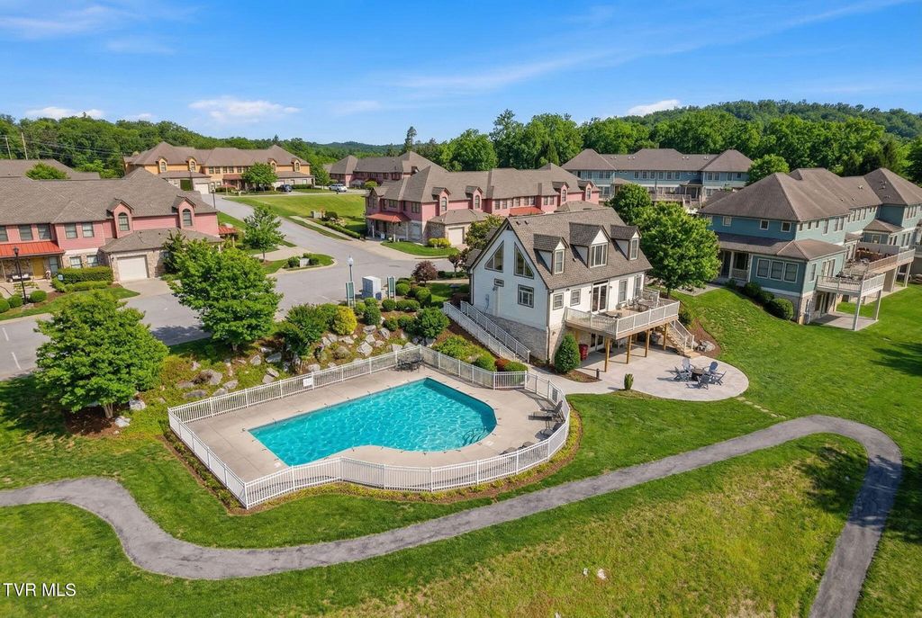 Photo of 168 Westshore Pointe #168, Johnson City, TN 37601 (MLS # 9992761)