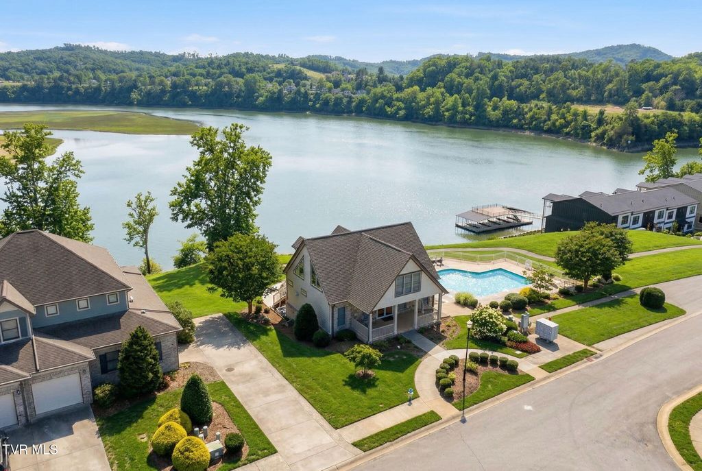 Photo of 168 Westshore Pointe #168, Johnson City, TN 37601 (MLS # 9992761)