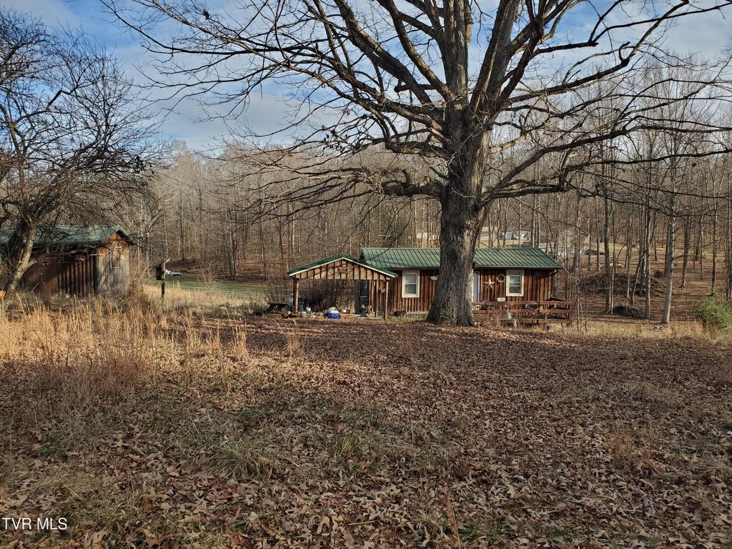 Photo of 138 Hallborough Drive, Jonesborough, TN 37659 (MLS # 9990368)