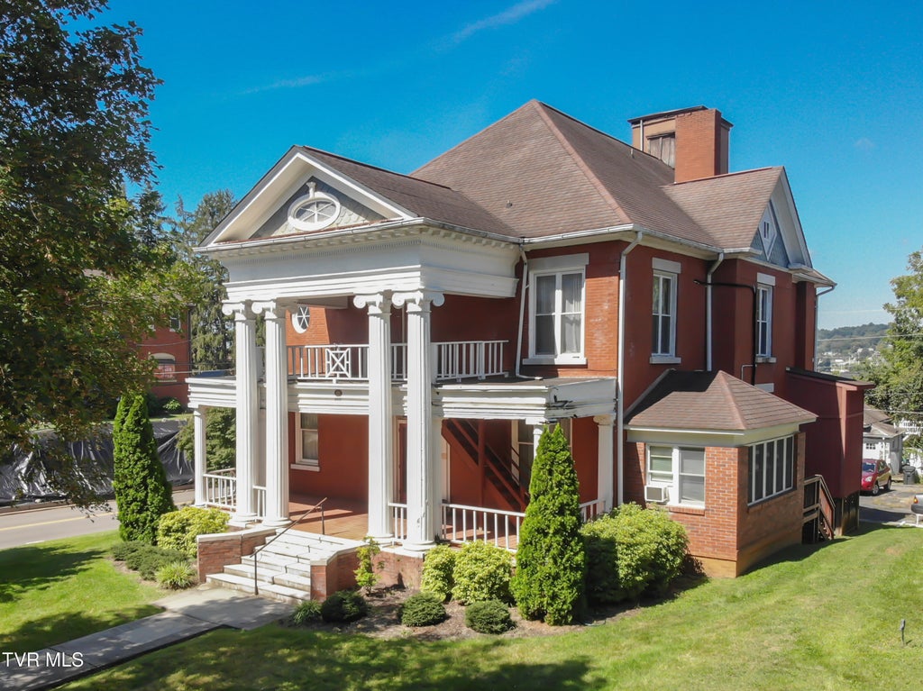 Photo of 200 Solar Street, Bristol, VA 24201 (MLS # 9997471)