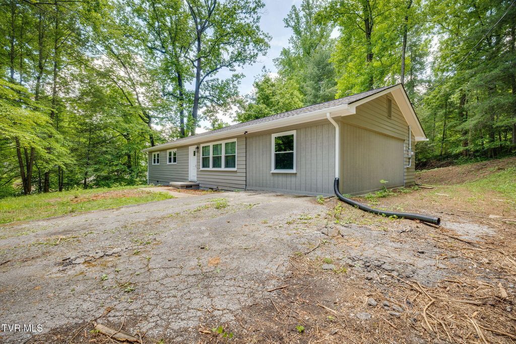 Photo of 151 Taylortown Road, Johnson City, TN 37601 (MLS # 9996078)