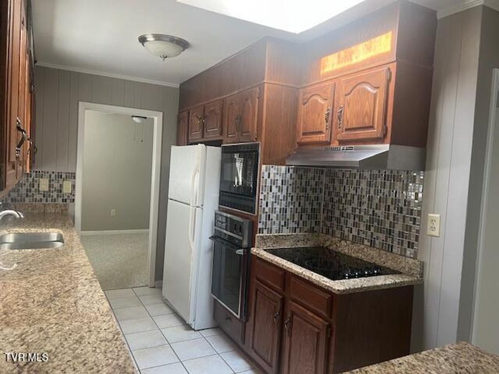 Photo of 103 Martindale Road, Bristol, TN 37620 (MLS # 9992578)