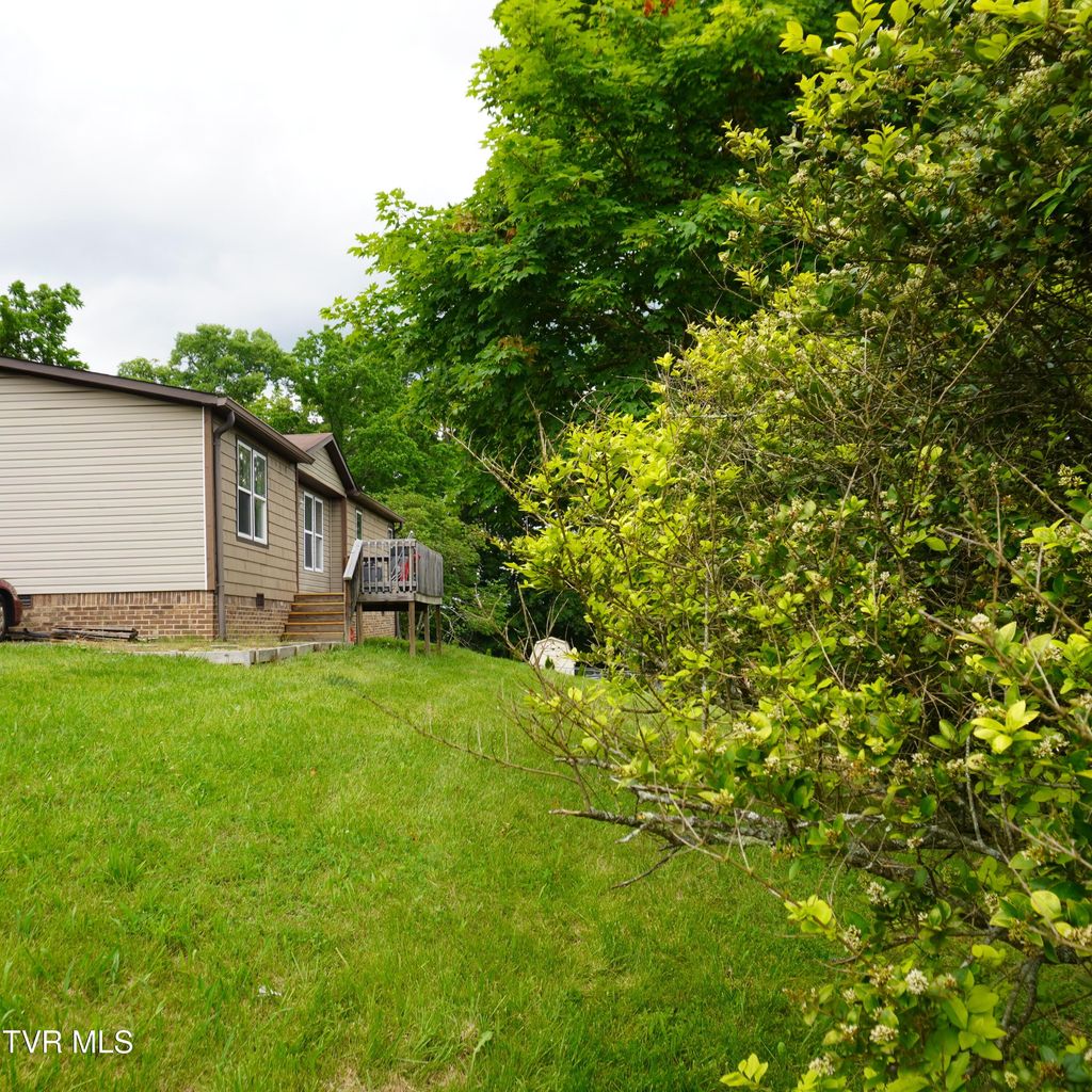 Photo of 206 Hialeah Drive, Kingsport, TN 37660 (MLS # 9981644)