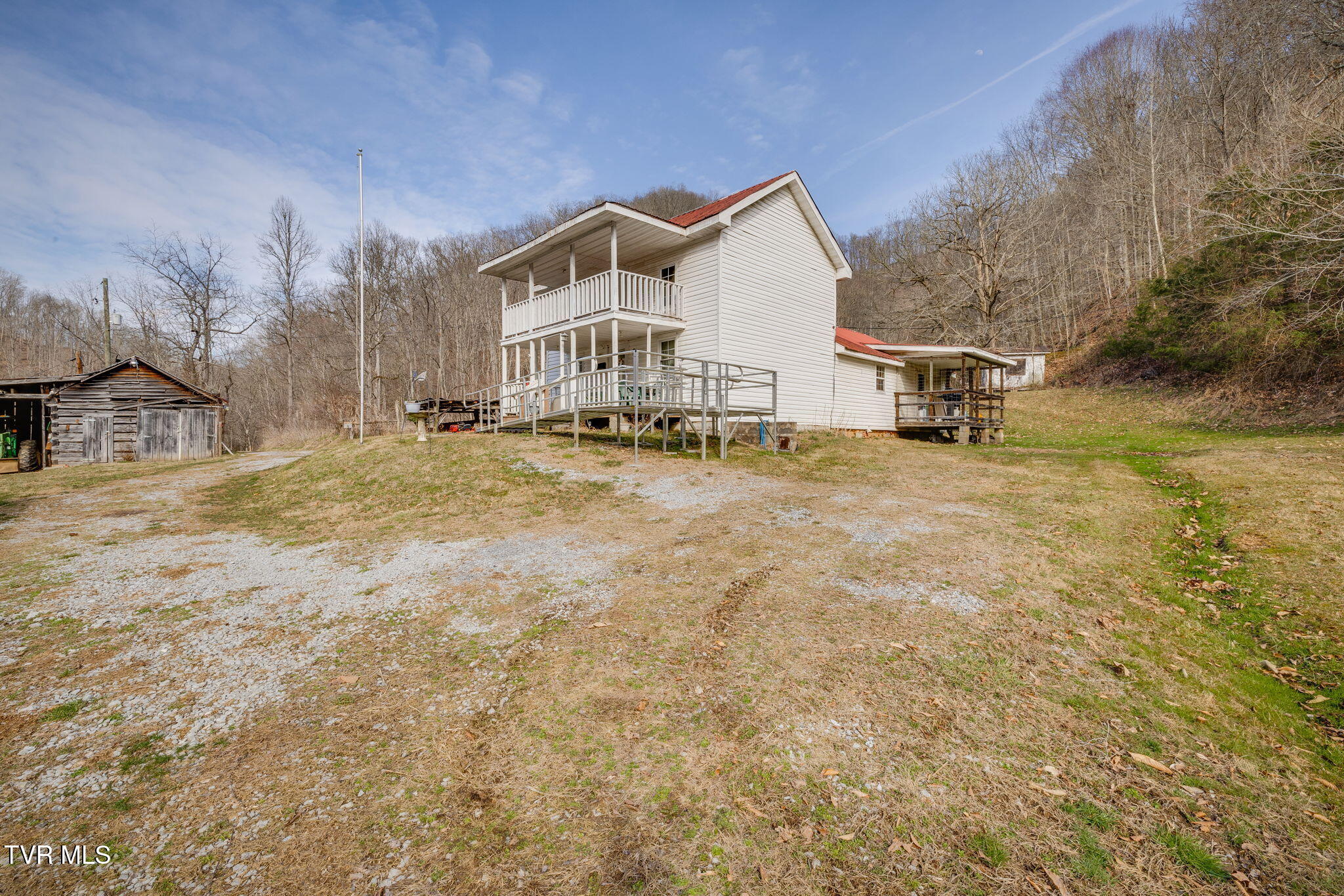 547 Wynding Way Drive