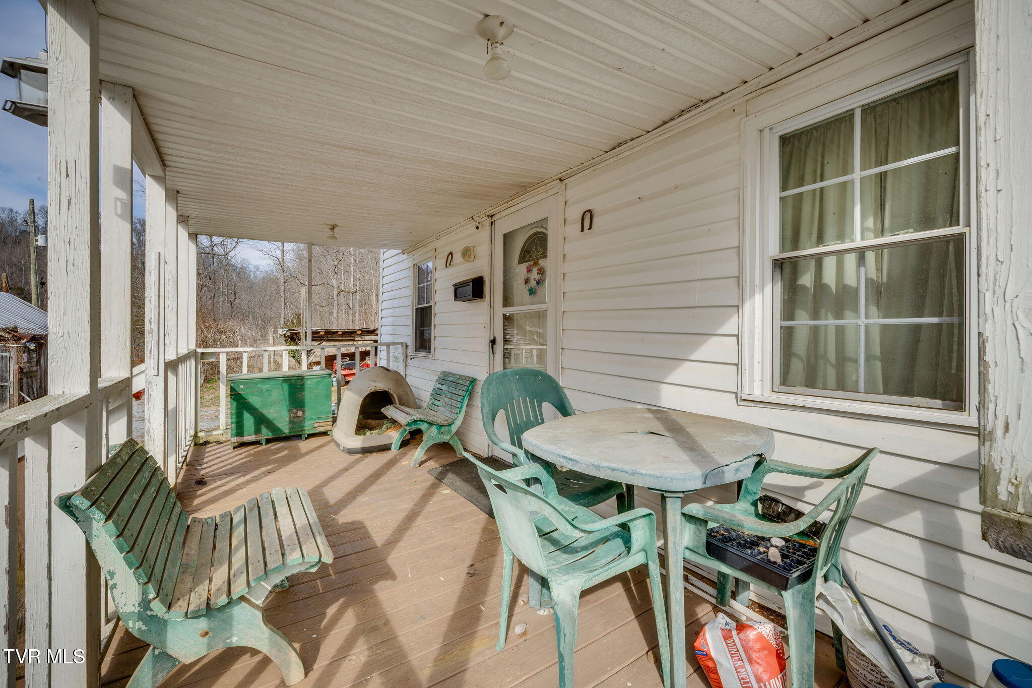 547 Wynding Way Drive
