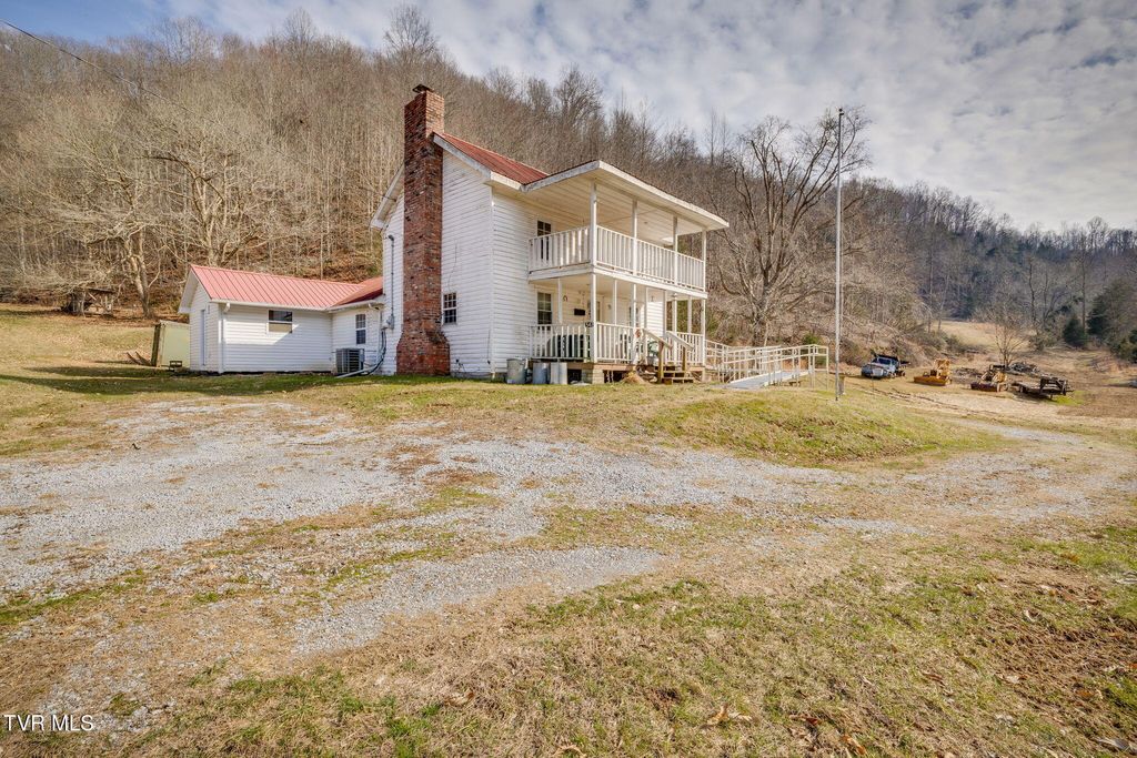 Photo of 547 Wynding Way Drive, Fort Blackmore, VA 24250 (MLS # 9991748)