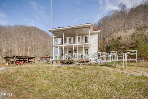 Homes For Sale - 547 Wynding Way Drive<br/> Scott County, Fort Blackmore, VA 24250