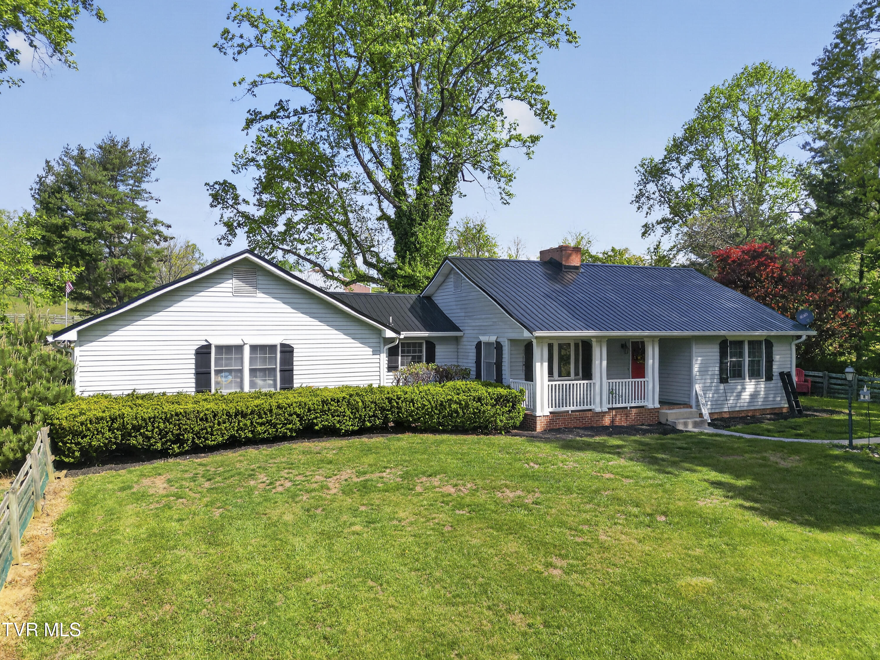15305 Foxchase Lane