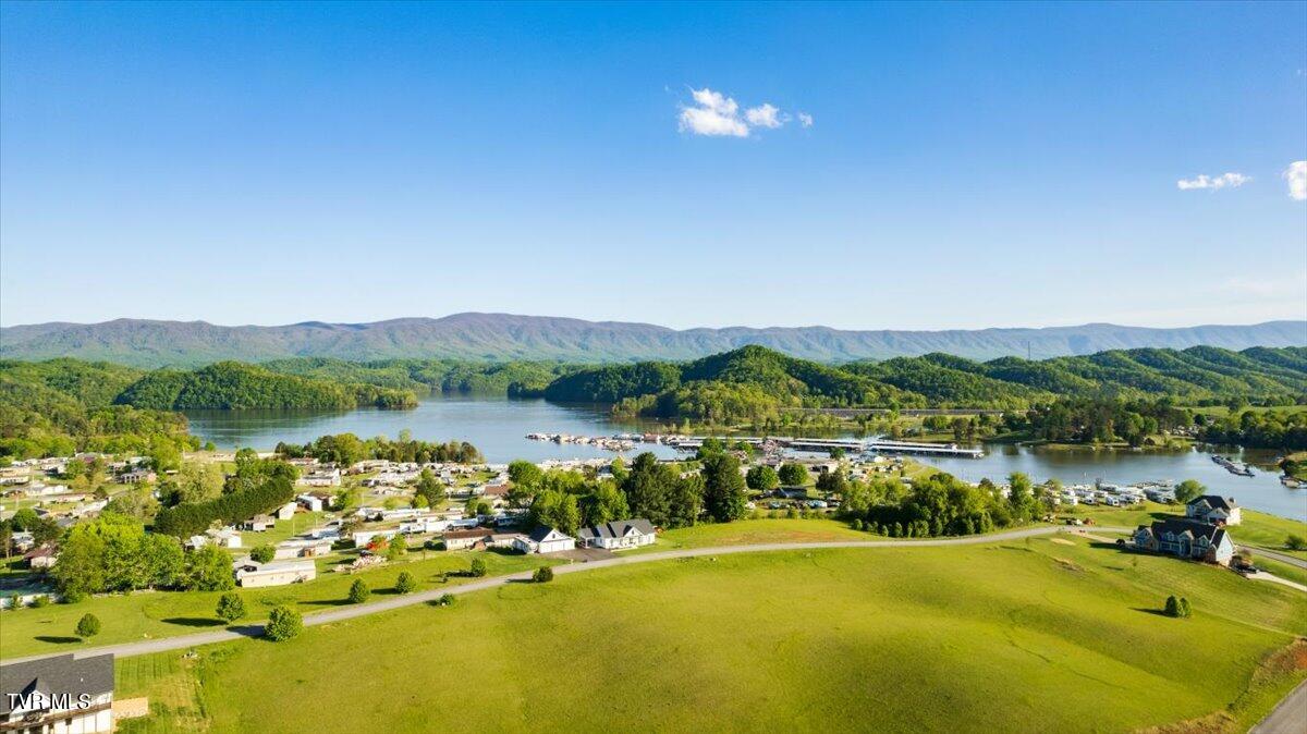 221 Lakeview Estates Drive, Bristol, Tennessee image 8