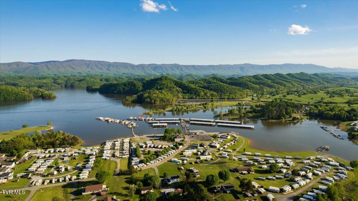 221 Lakeview Estates Drive, Bristol, Tennessee image 7