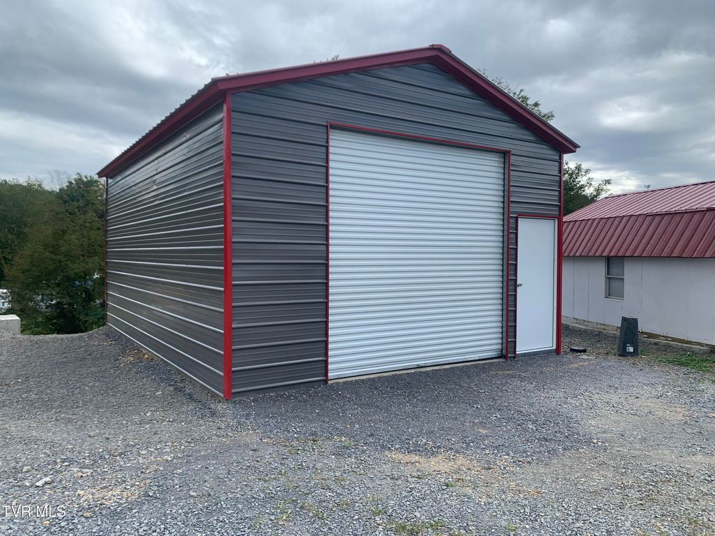 Photo of 4987 Bluff City Highway, Bluff City, TN 37618 (MLS # 9988936)