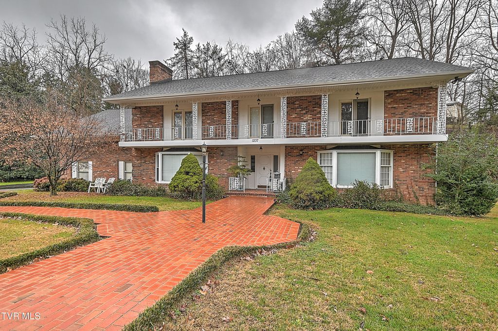 Photo of 1237 Radcliffe Avenue, Kingsport, TN 37664 (MLS # 9989080)