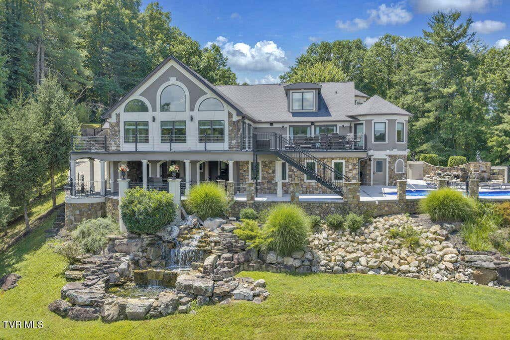 Photo of 381 Big Oak Drive, Butler, TN 37640 (MLS # 9999321)