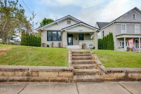 Photo of 704 Pennsylvania Avenue, Bristol, TN 37620 (MLS # 9999751)