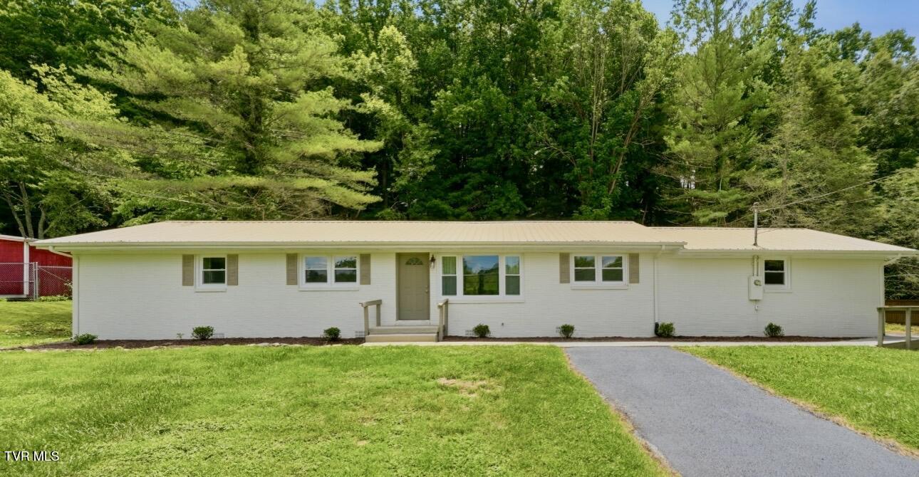 Photo 1 of 29 — 702 May Drive, Jonesborough, TN 37659
