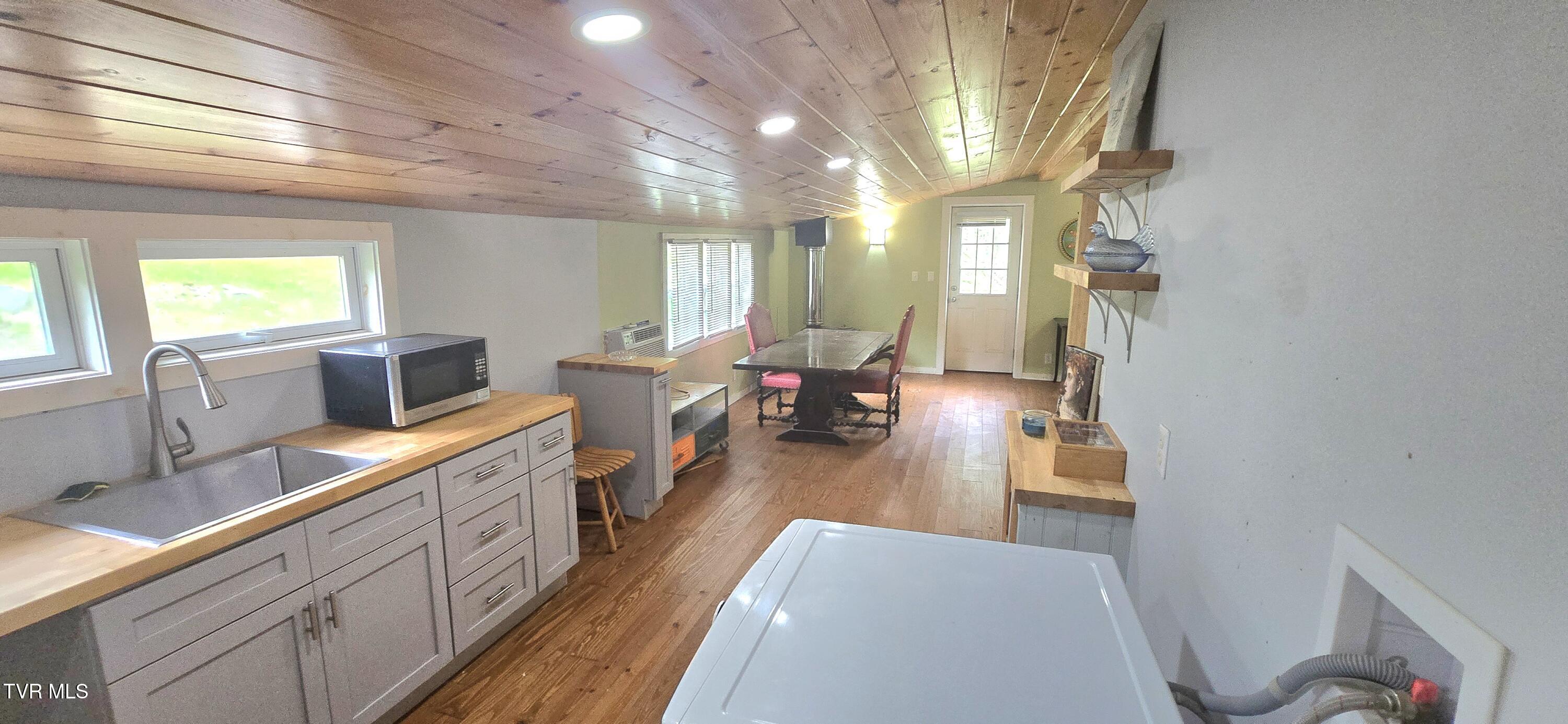 519 Willow Springs Road, Elizabethton, Tennessee image 16