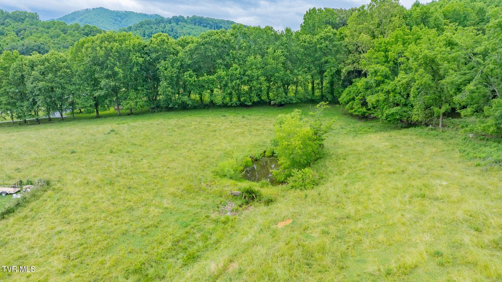 Photo of Tbd Garrison Hollow Road, Elizabethton, TN 37643 (MLS # 9995954)