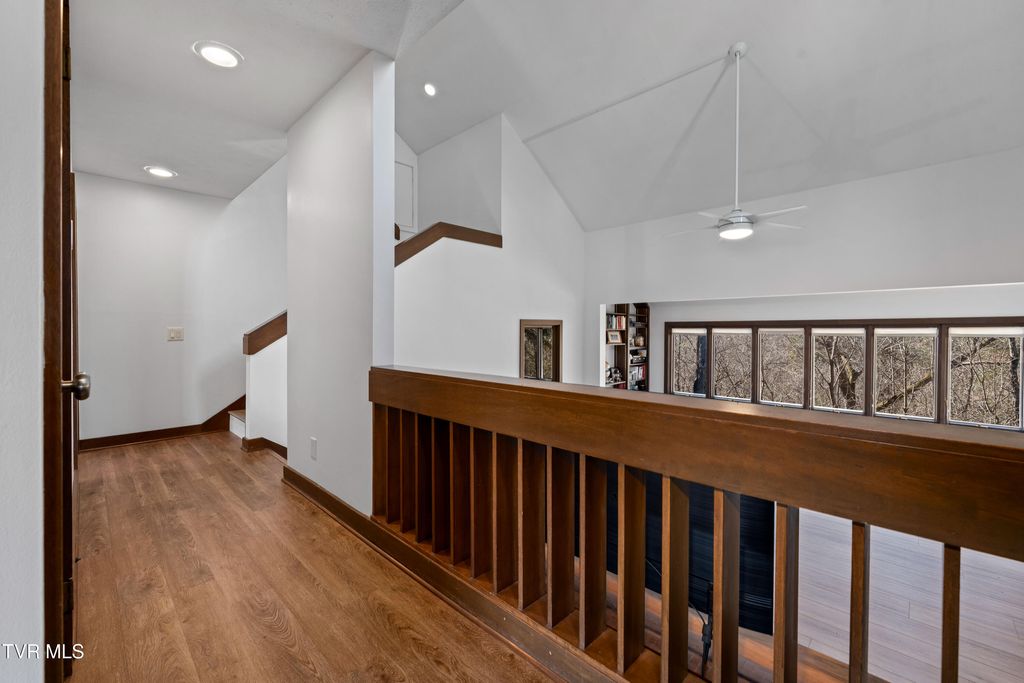 Photo of 15 Crown Circle #15, Kingsport, TN 37660 (MLS # 9989390)