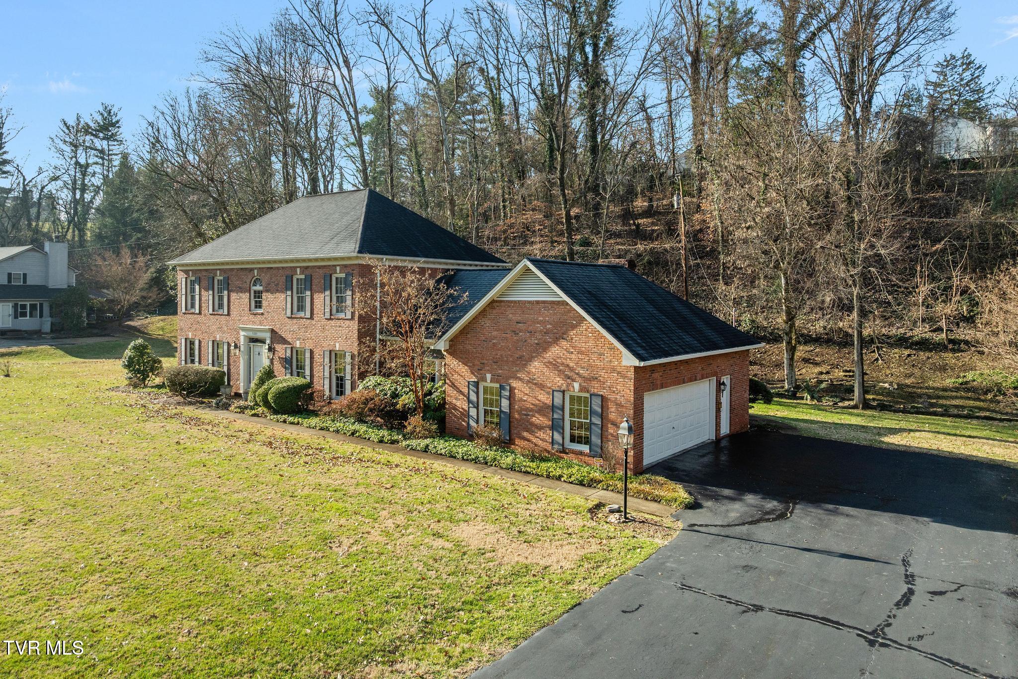 1221 Radcliffe Avenue