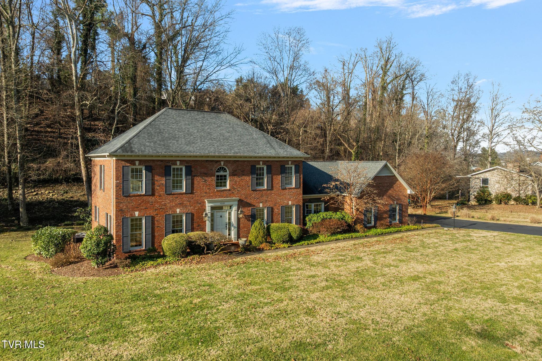 1221 Radcliffe Avenue