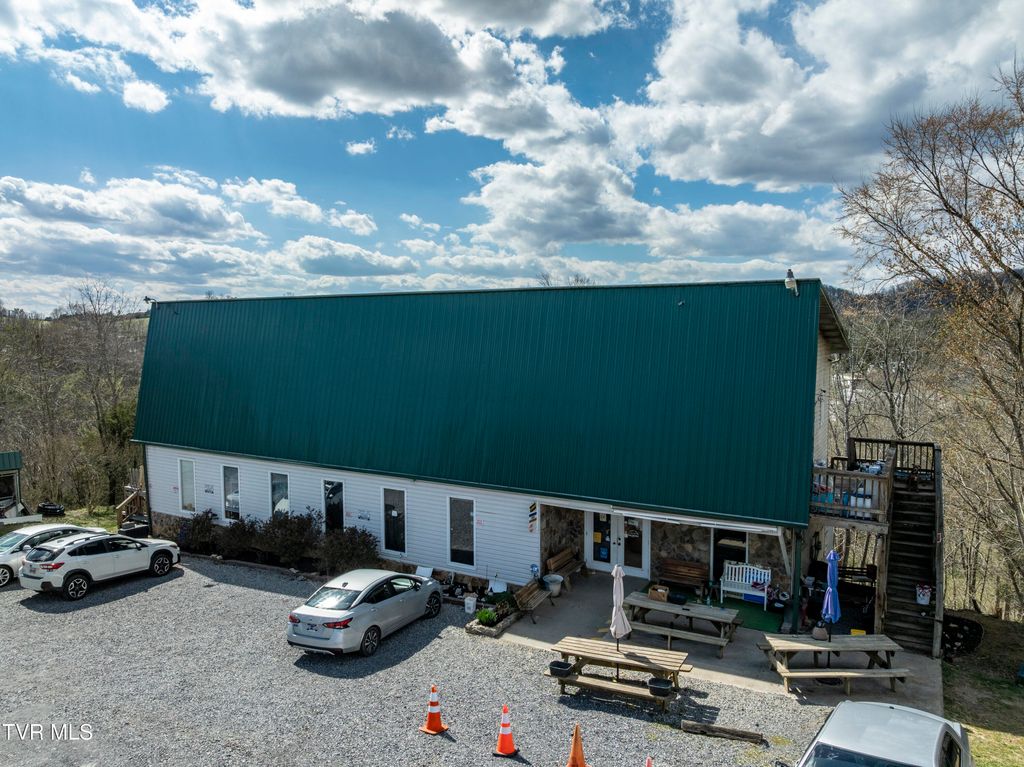 Photo of 420 Cave Hill Rd Road, Blountville, TN 37617 (MLS # 9977946)