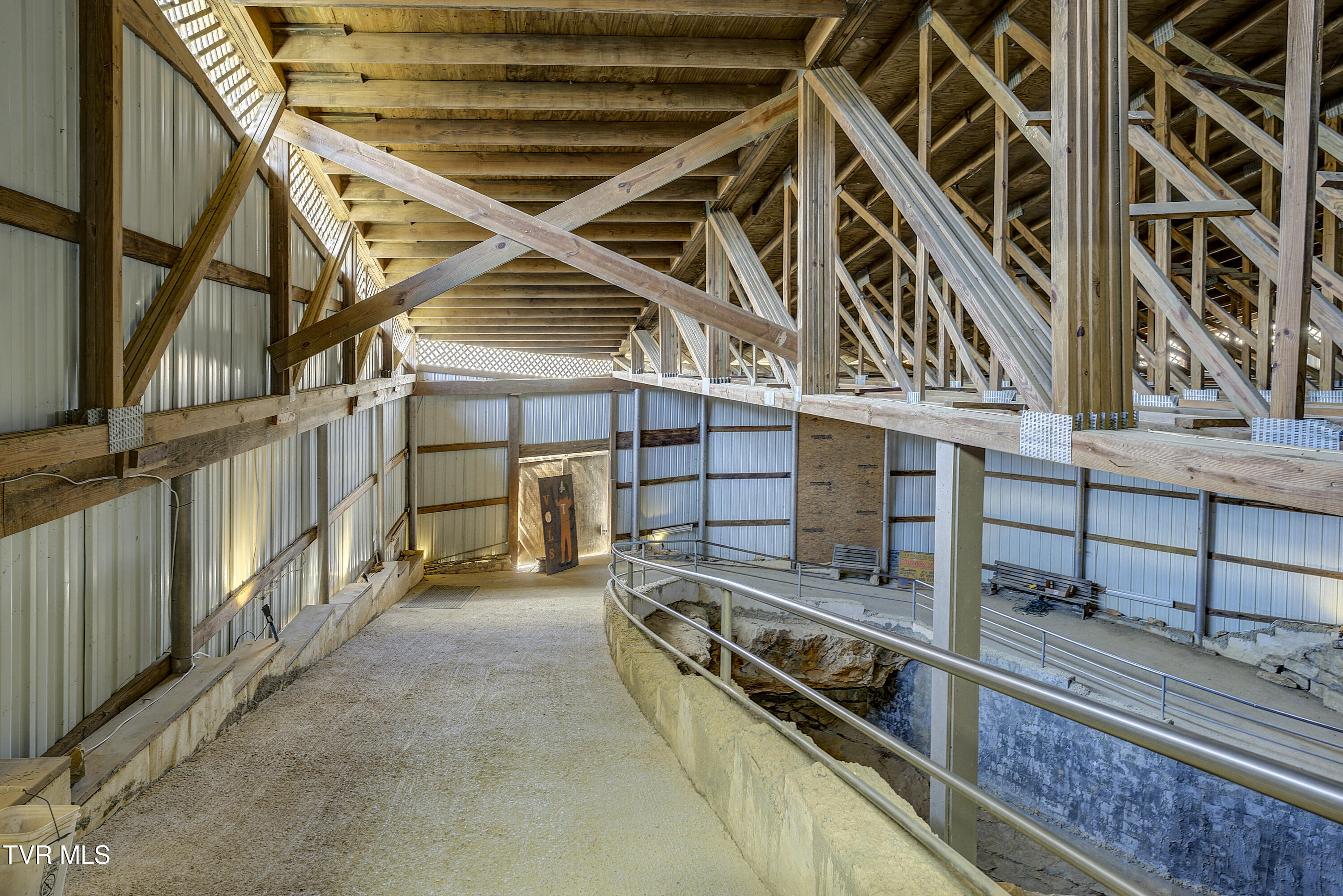 420 Cave Hill Rd Road