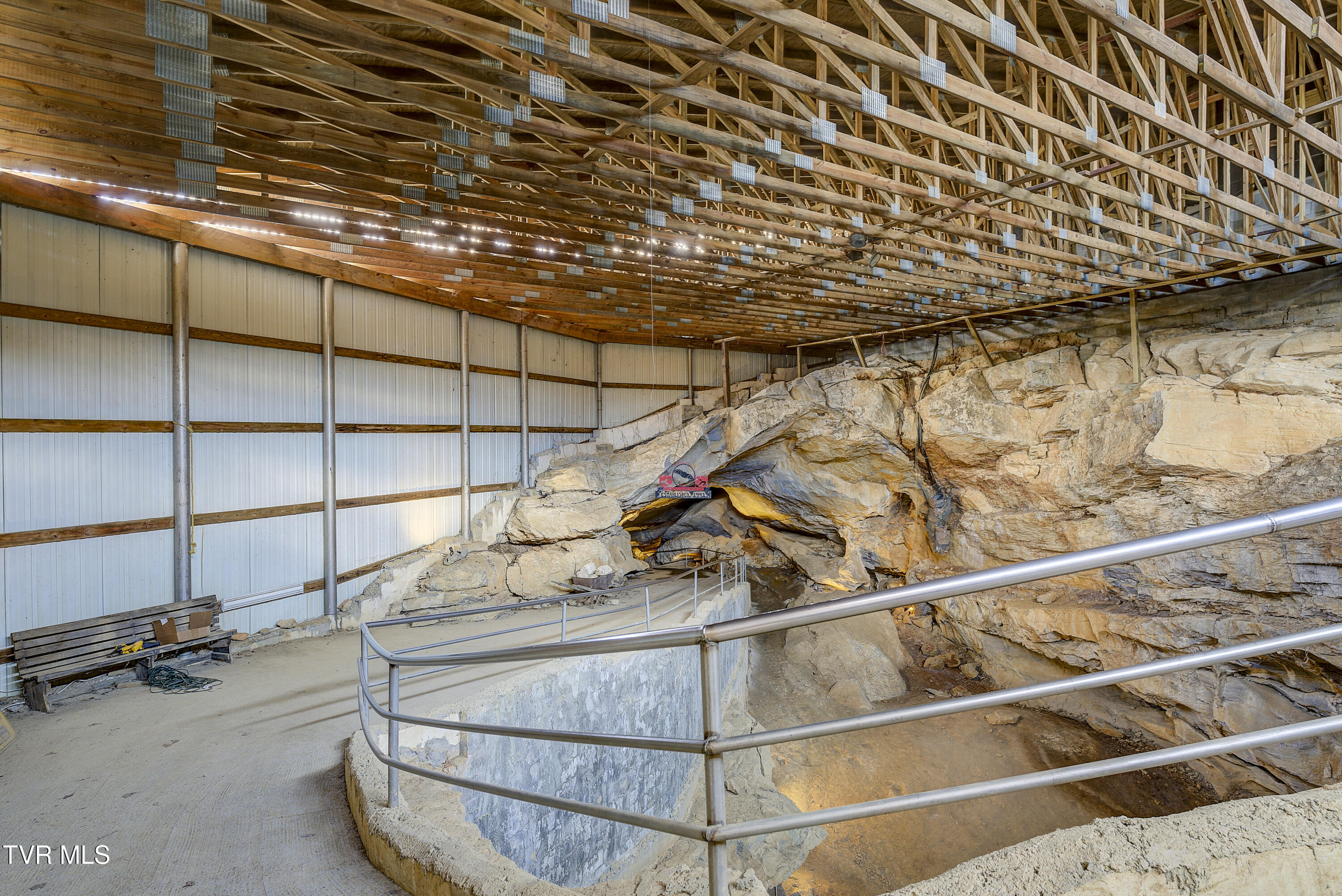 420 Cave Hill Rd Road