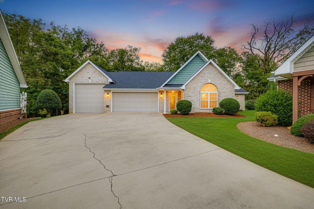 Photo of 205 Bridgewater Ct Court #0, Gray, TN 37615 (MLS # 9986794)