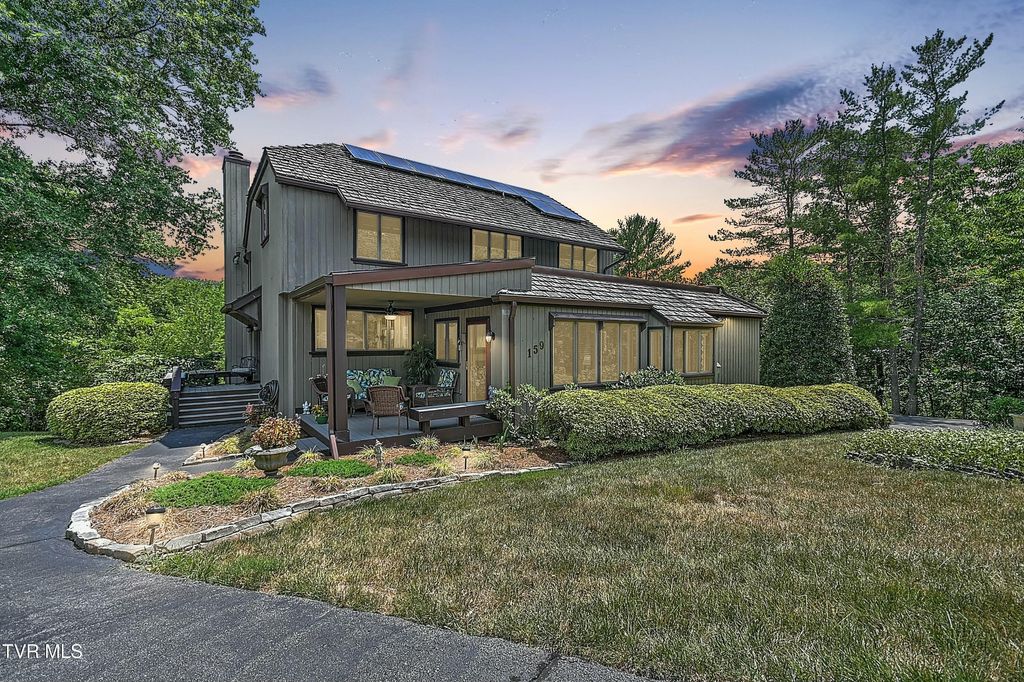 Photo of 159 Columbine Road, Kingsport, TN 37660 (MLS # 9994559)