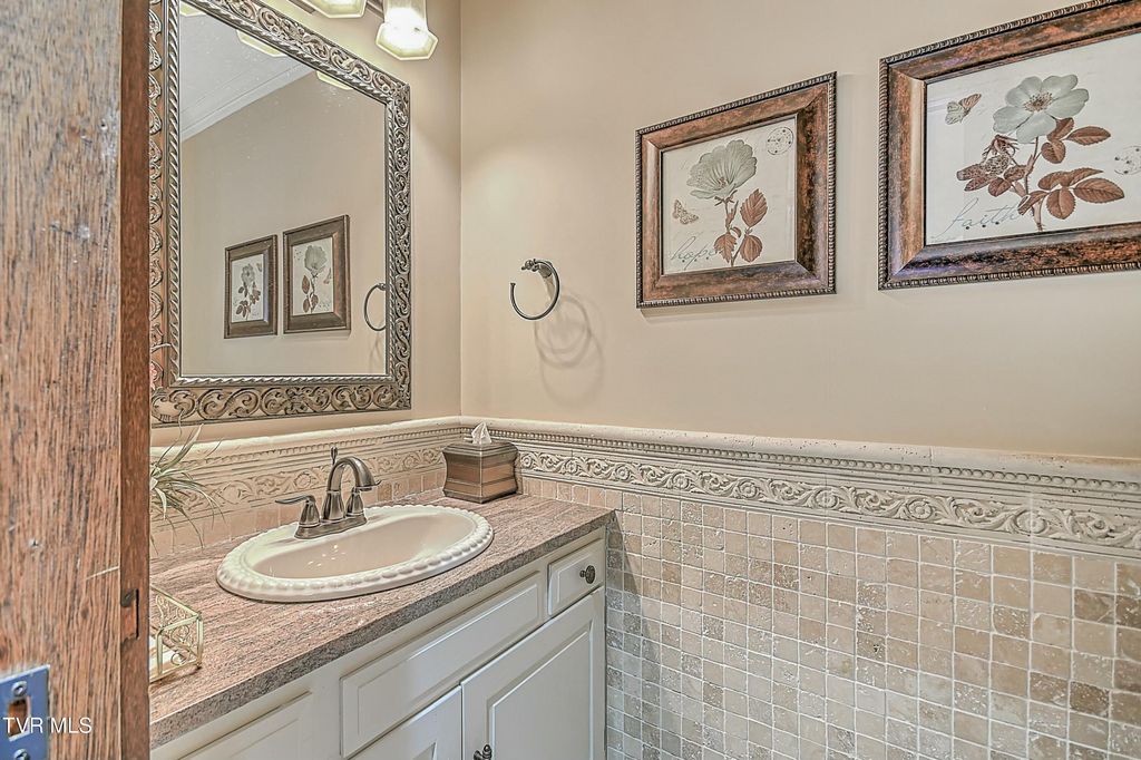 Photo of 159 Columbine Road, Kingsport, TN 37660 (MLS # 9994559)