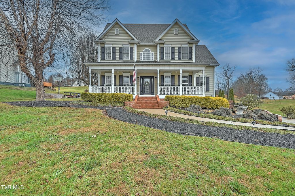 Photo of 121 Barefoot Landing Drive, Blountville, TN 37617 (MLS # 9989084)