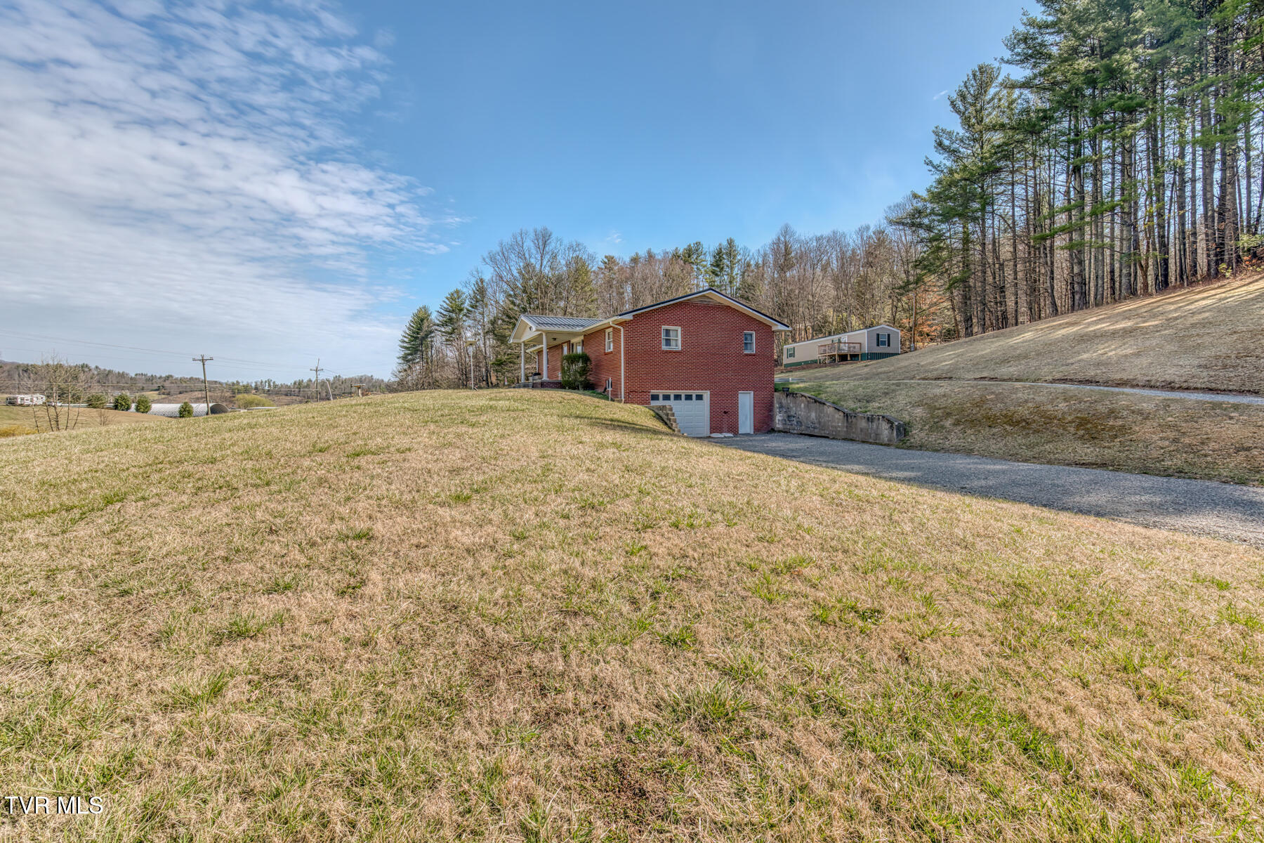 1250 J Shoun Road, Mountain City, Tennessee image 9
