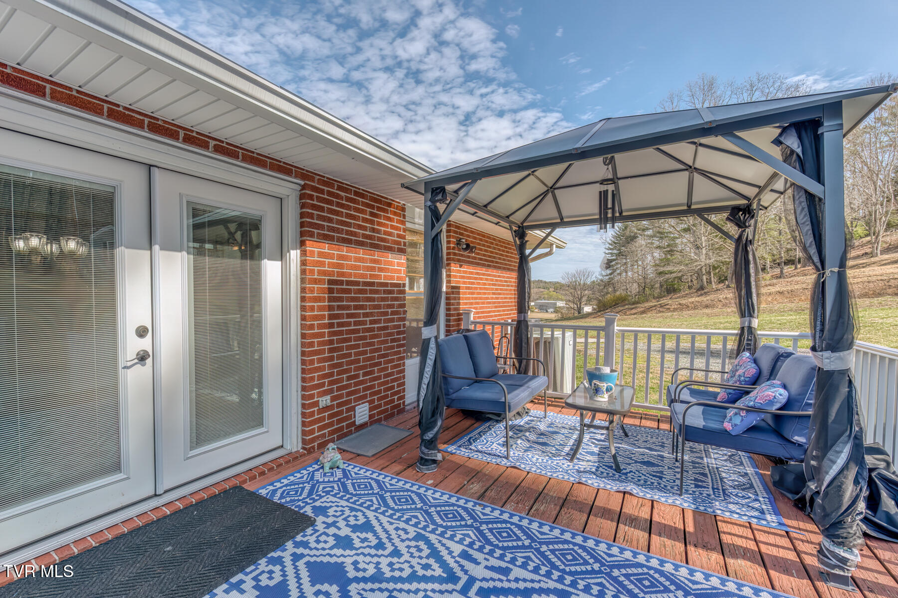 1250 J Shoun Road, Mountain City, Tennessee image 4