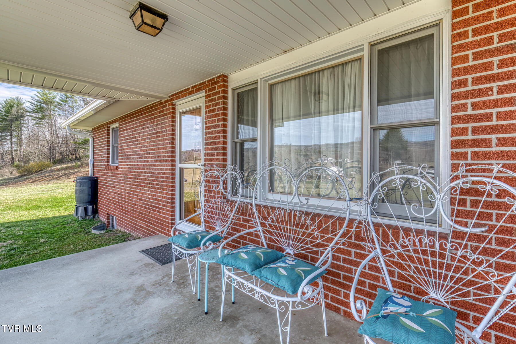 1250 J Shoun Road, Mountain City, Tennessee image 2