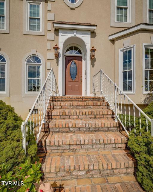 Photo of 628 Red Oak Plantation Drive, Kingsport, TN 37663 (MLS # 10002306)
