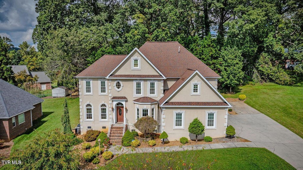 Photo of 628 Red Oak Plantation Drive, Kingsport, TN 37663 (MLS # 10002306)