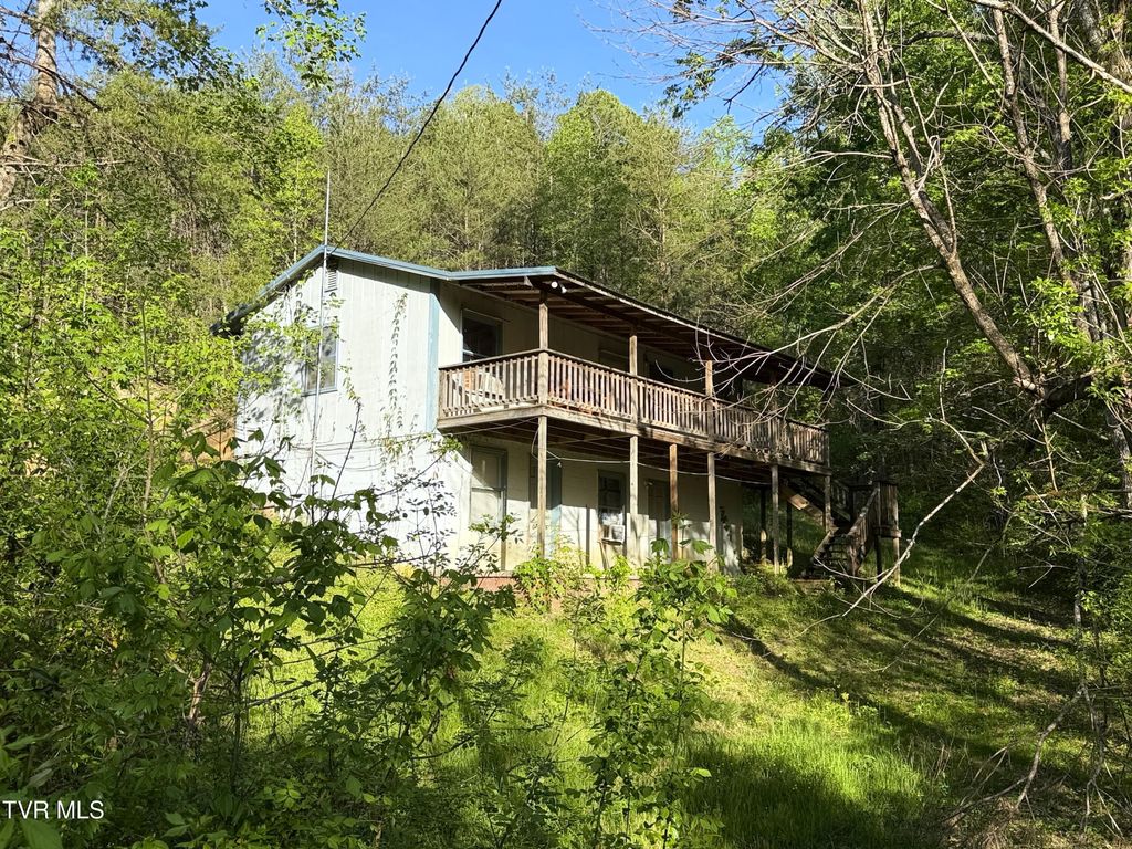 Photo of 2930 Arch Way, Cosby, TN 37722 (MLS # 9994127)