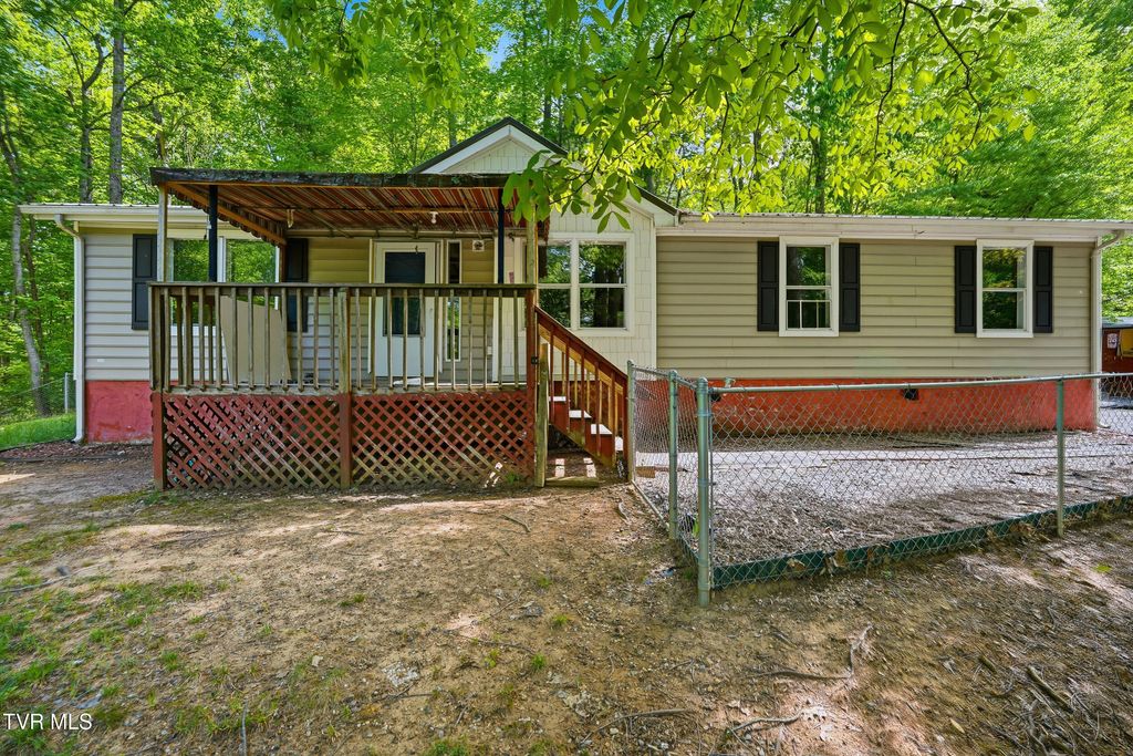 Photo of 117 Wb Yeats Drive, Johnson City, TN 37604 (MLS # 9994664)