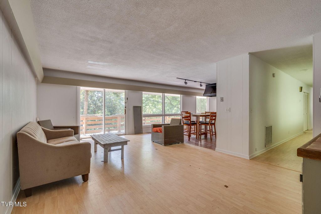 Photo of 2 Rovan Circle, Johnson City, TN 37601 (MLS # 9987528)