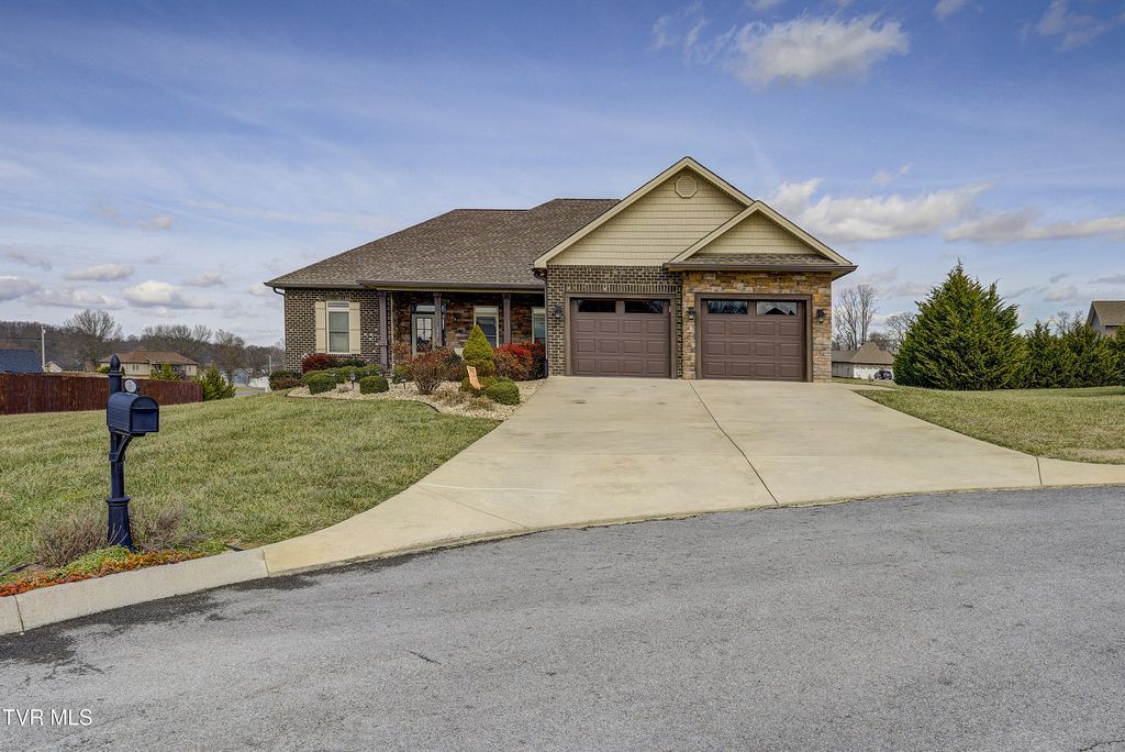 Photo of 155 Rhetts Way, Jonesborough, TN 37659 (MLS # 9991209)