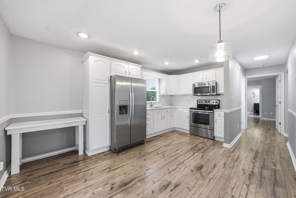Photo of 312 Bays Mountain Trail, Kingsport, TN 37660 (MLS # 9998823)