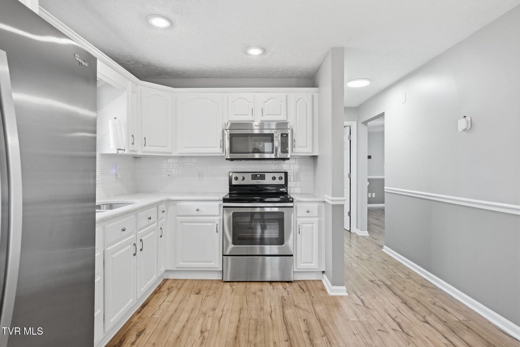 Photo of 312 Bays Mountain Trail, Kingsport, TN 37660 (MLS # 9998823)