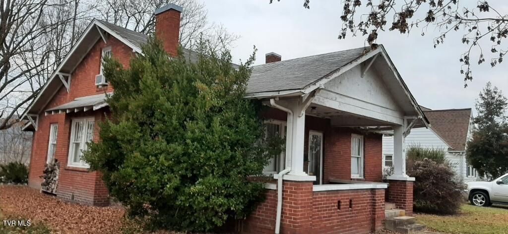 Photo of 141 Sevier Avenue, Kingsport, TN 37660 (MLS # 9989909)